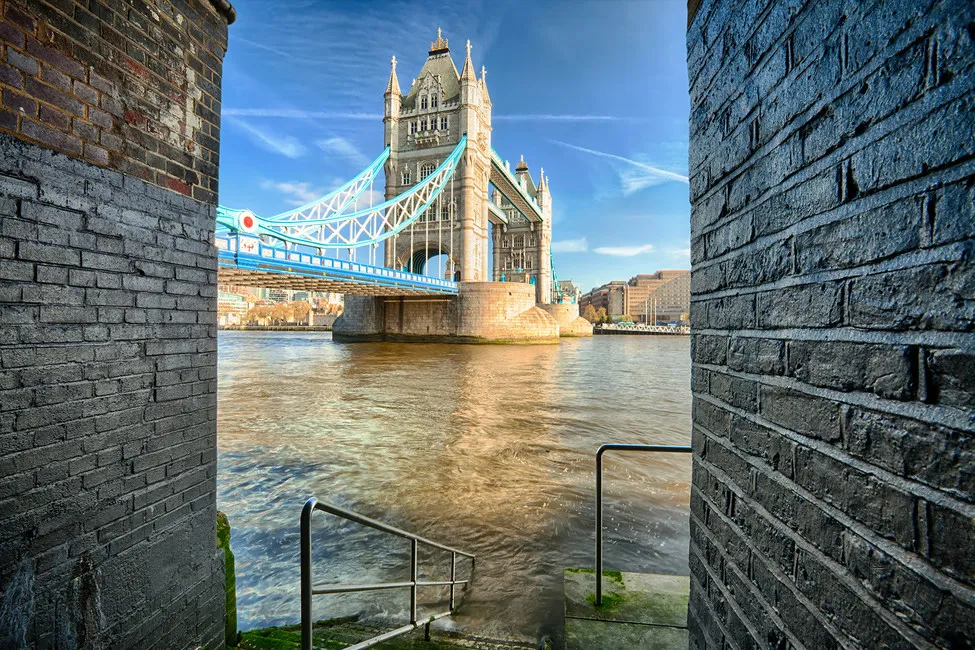 Обои для стен Photowall Aрхитектура alternative-view-on-tower-bridge