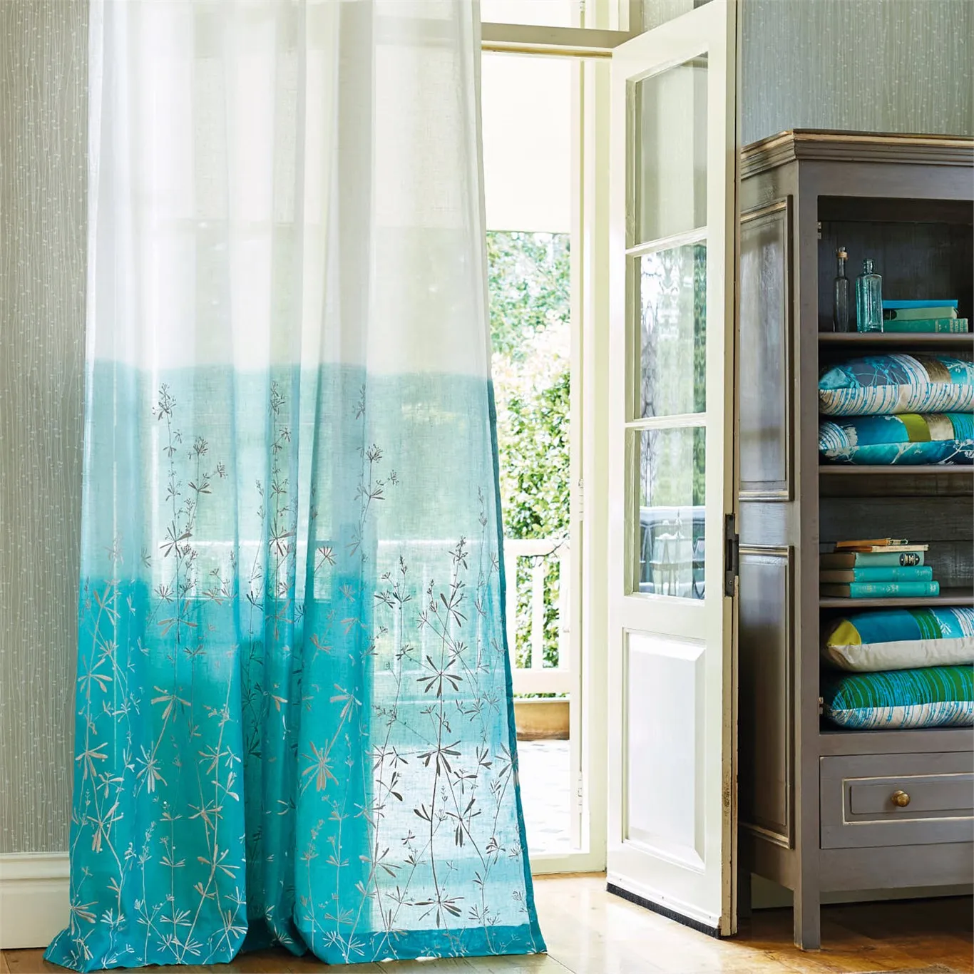 Ткань Harlequin Callista Fabrics 131893