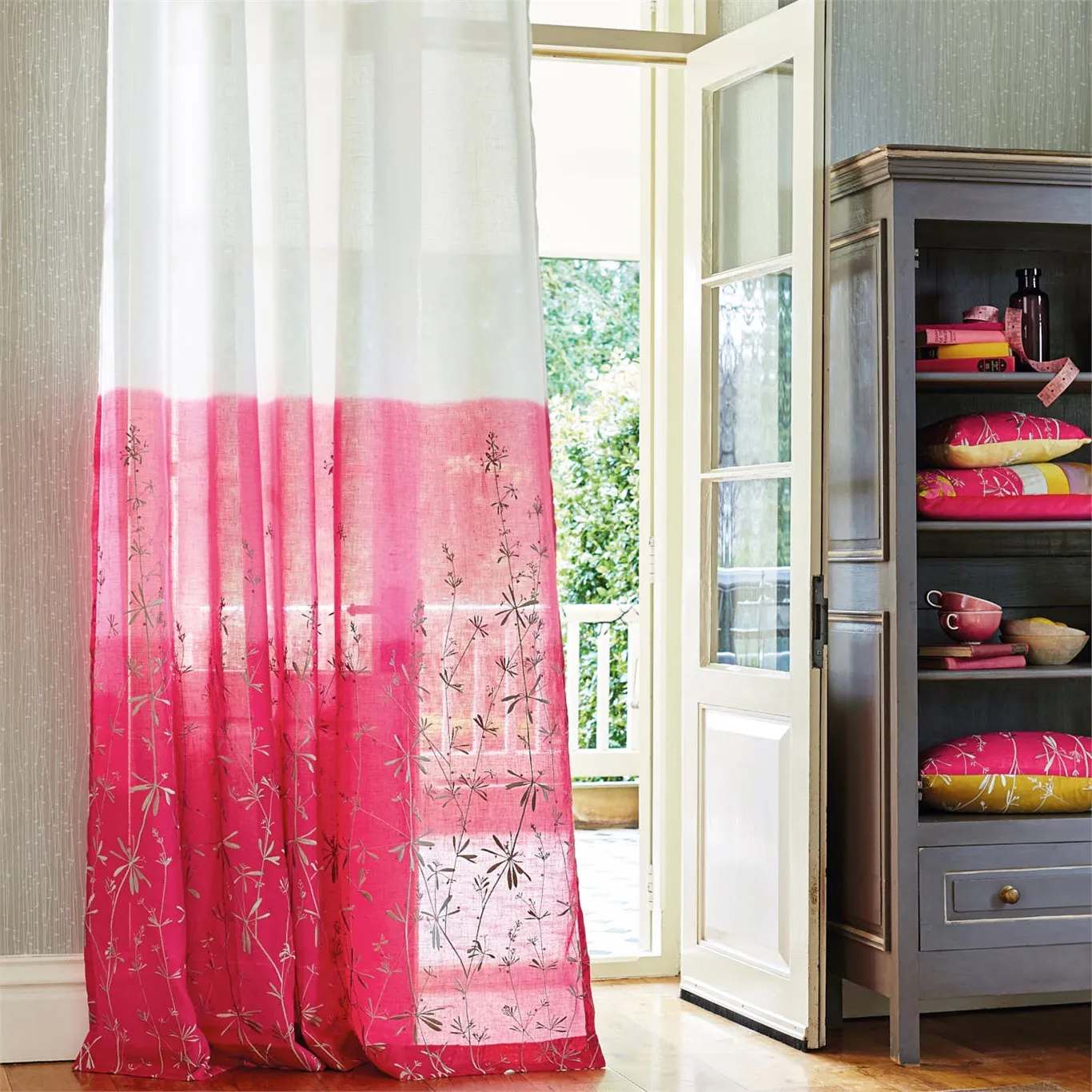 Ткань Harlequin Callista Fabrics 131894