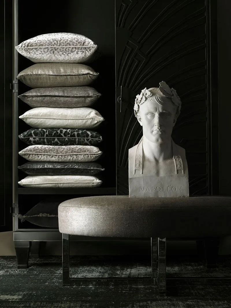 Ткань Andrew Martin Anthem Fabrics oval-charcoal_1