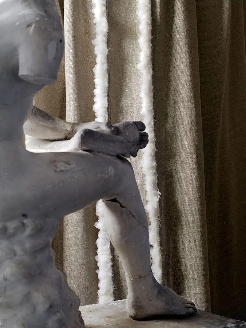 Ткань Andrew Martin Remix curtains-shown-in-glitter-gold