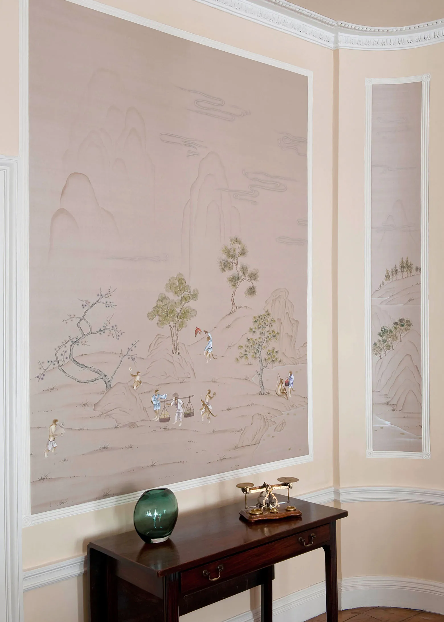 Обои для стен Fromental 20th century C010-singerie-col-loris