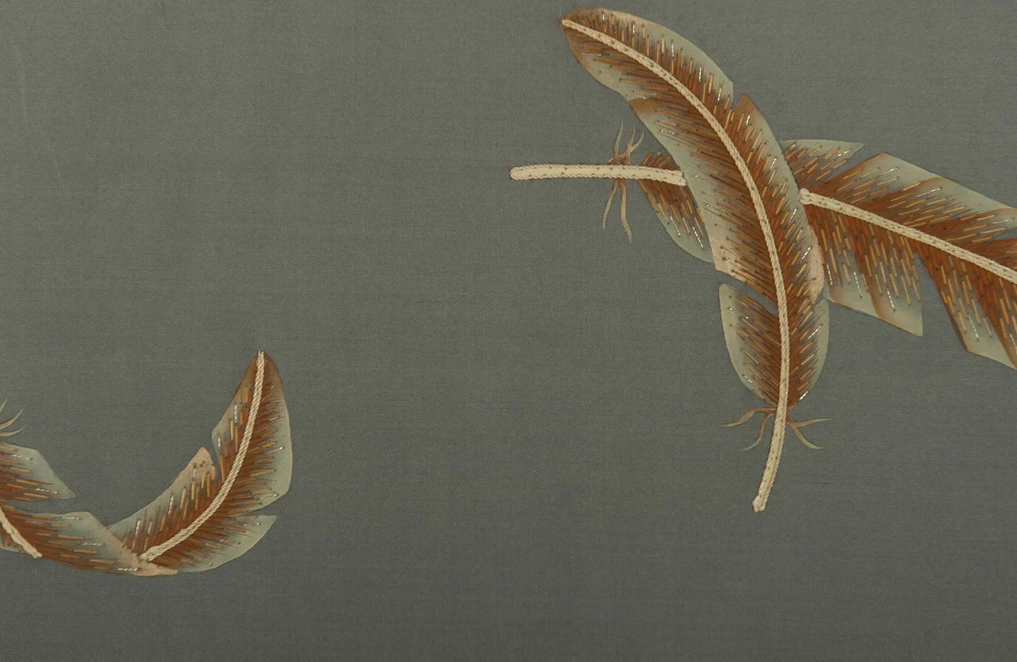 Обои для стен Fromental Roger Thomas RT002-07-plumes-bark-1