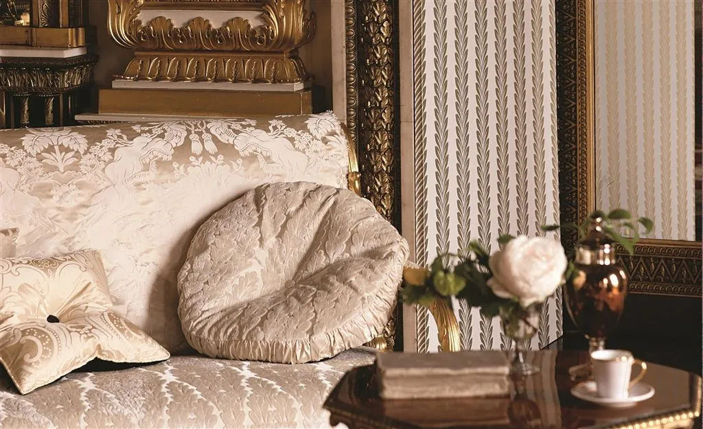 Ткань The Royal Collection Augusta Fabrics 15324