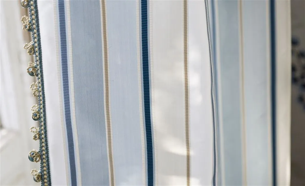 Ткань The Royal Collection Rosa Chinensis Fabrics 29702