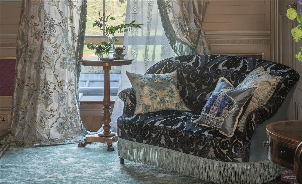 Ткань The Royal Collection St. James’s Collection 27696