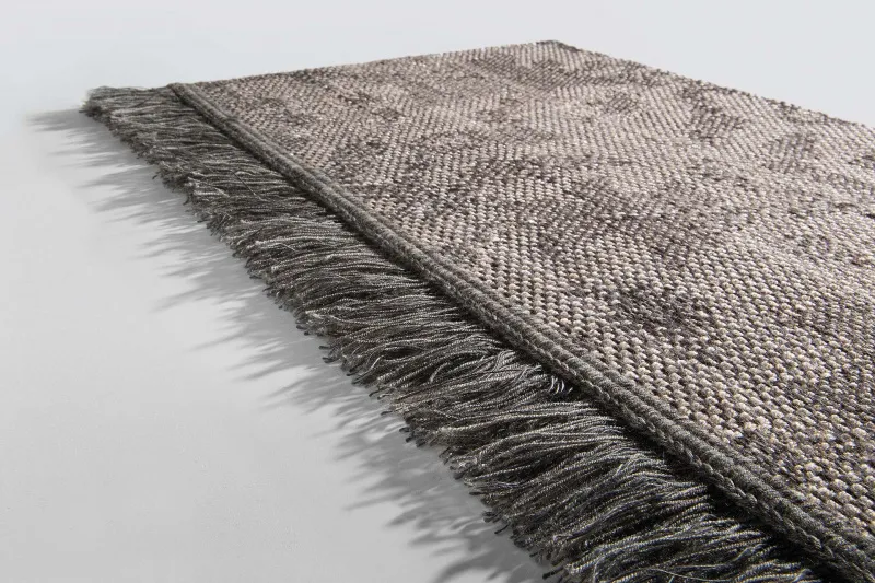 el39580_Gunmetal_limited-edition_rugs