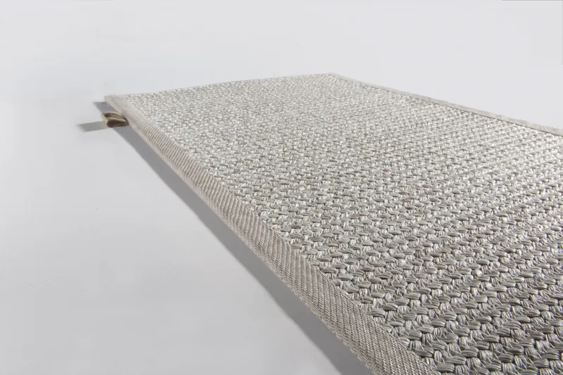 Poolside_PL28825_Carrara_V3