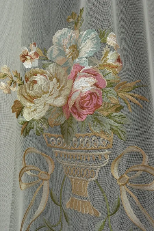 Ткань KT Exclusive Romantic Lace augusta-rose-macro-2