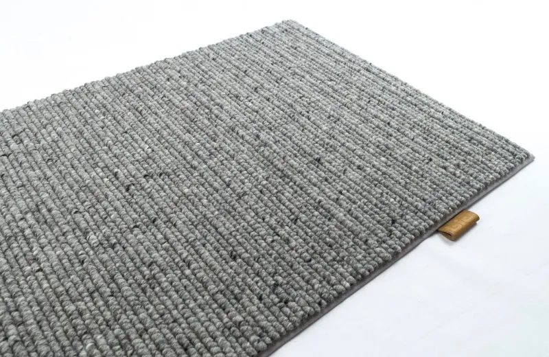 isul_charcoal_1820_0