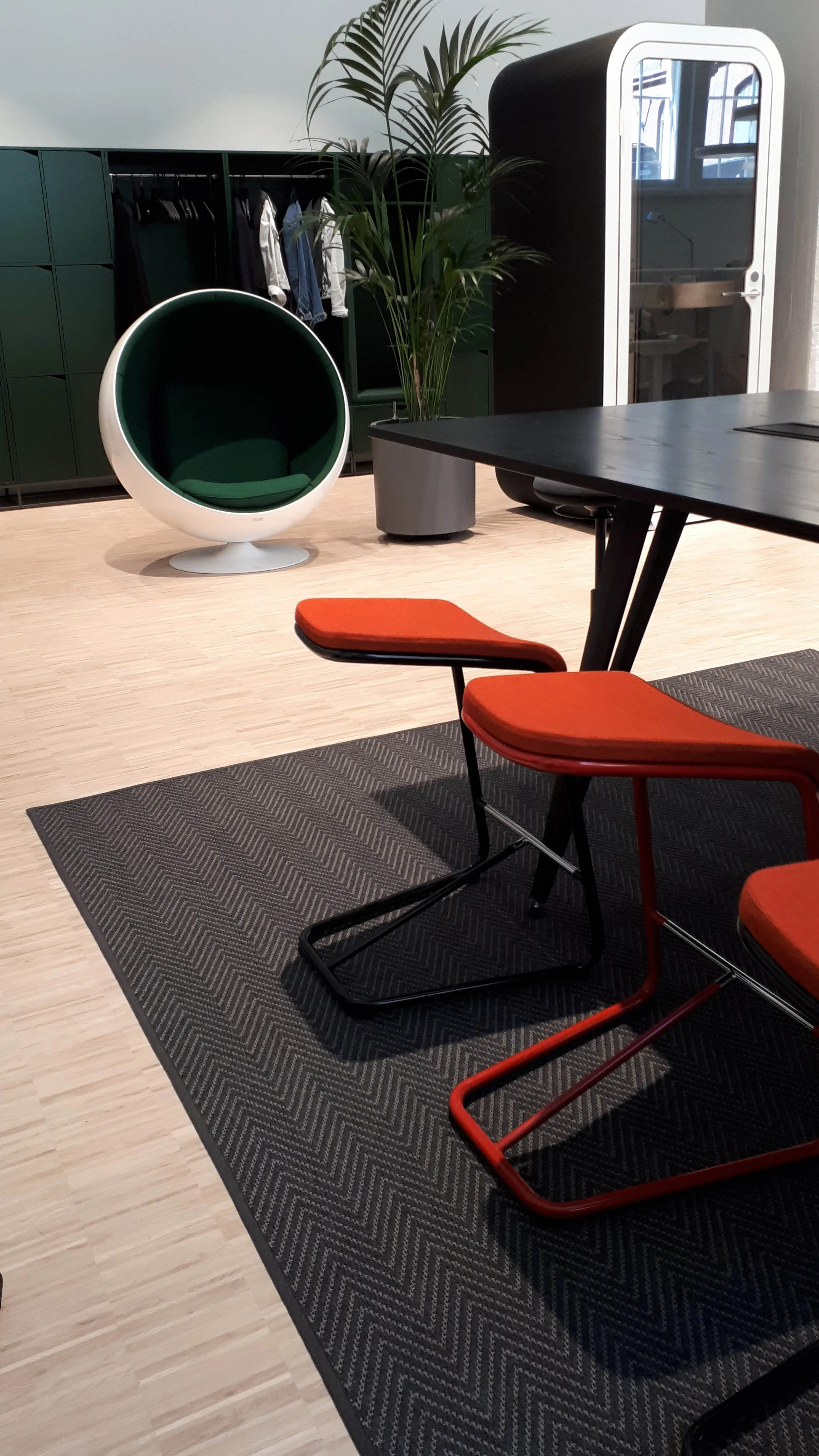 Elsa black_Input Interior pien