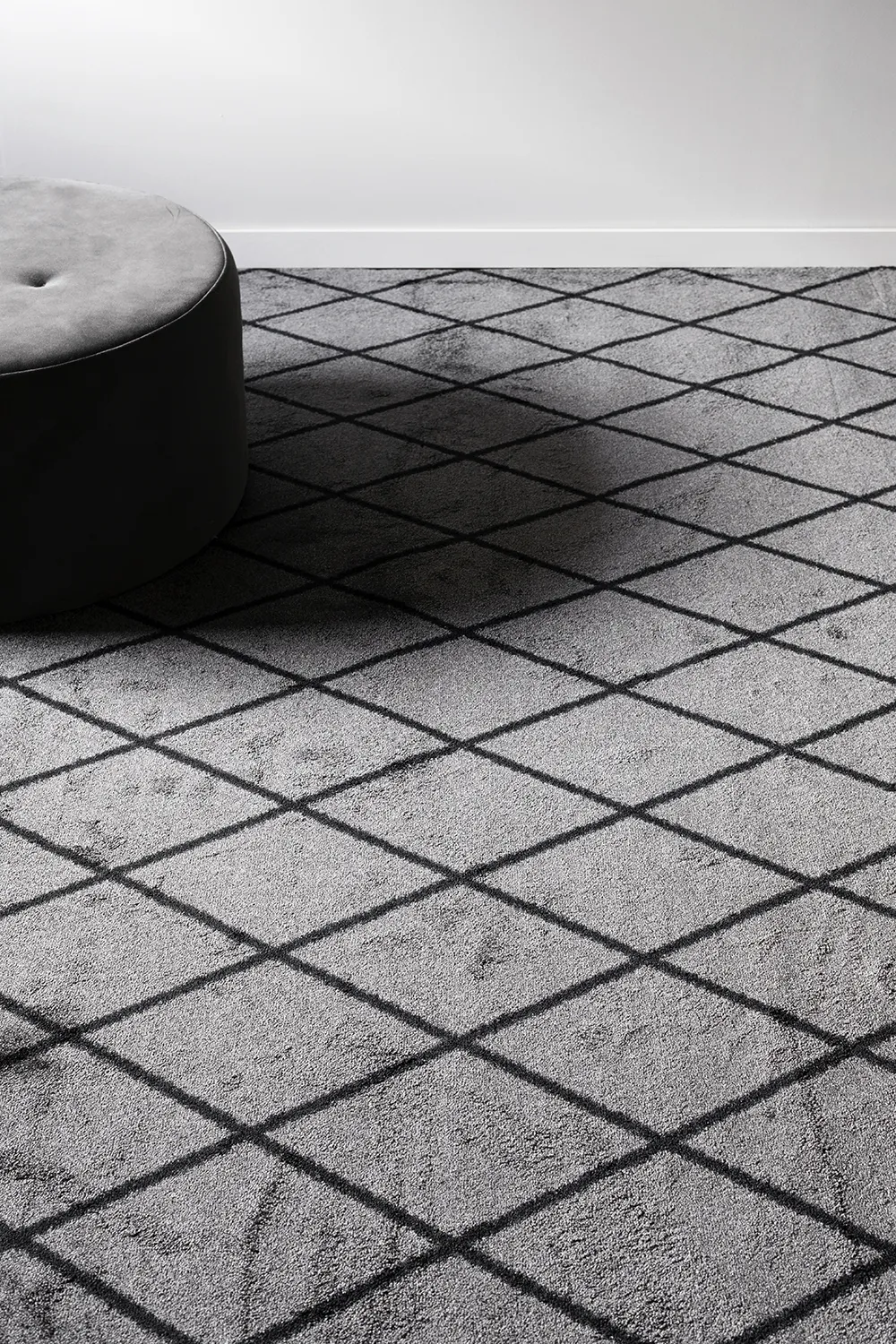 Salmiakki harmaa_musta pien