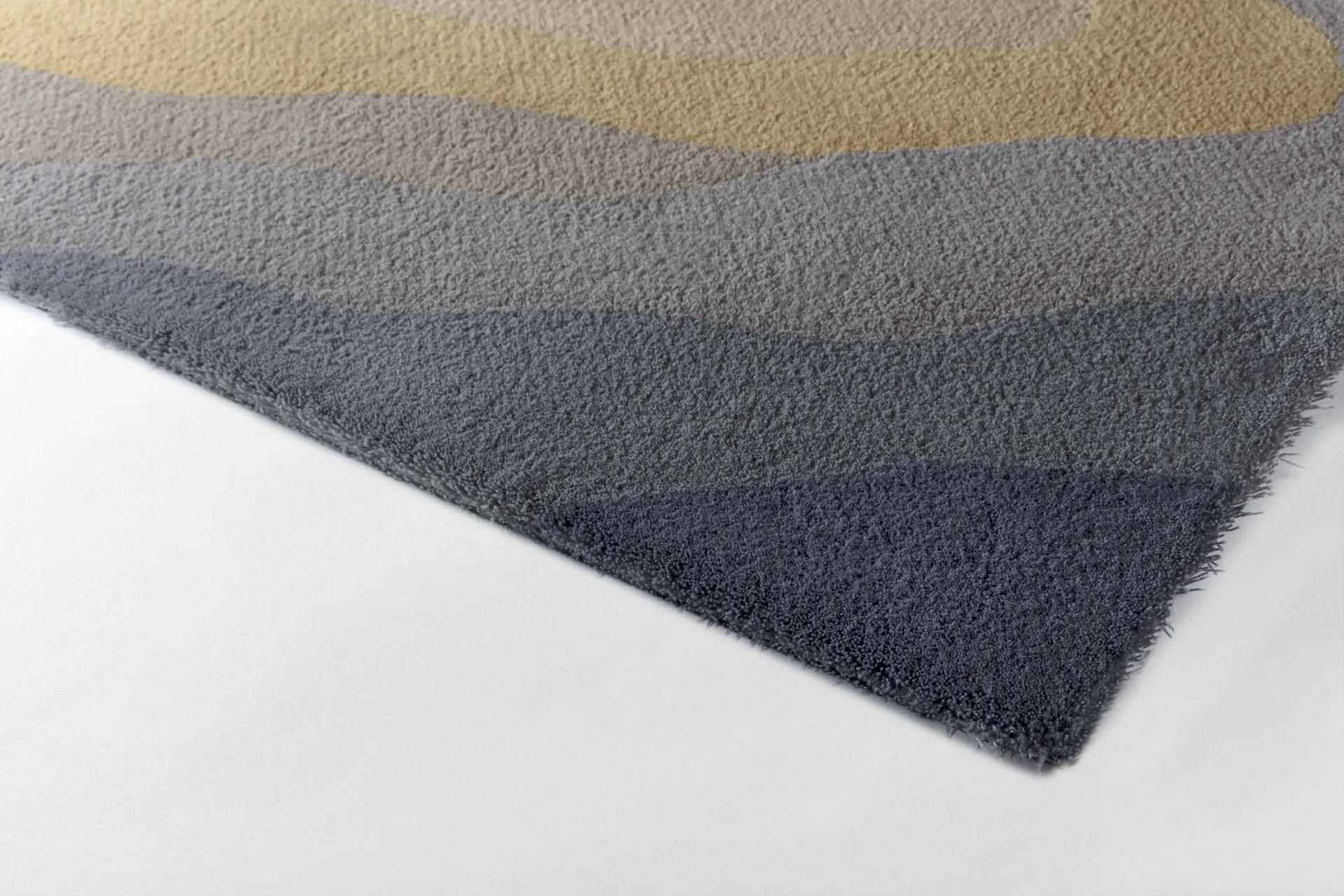 Allegro_Low_AE32877_Neutral_Gold_SV_2