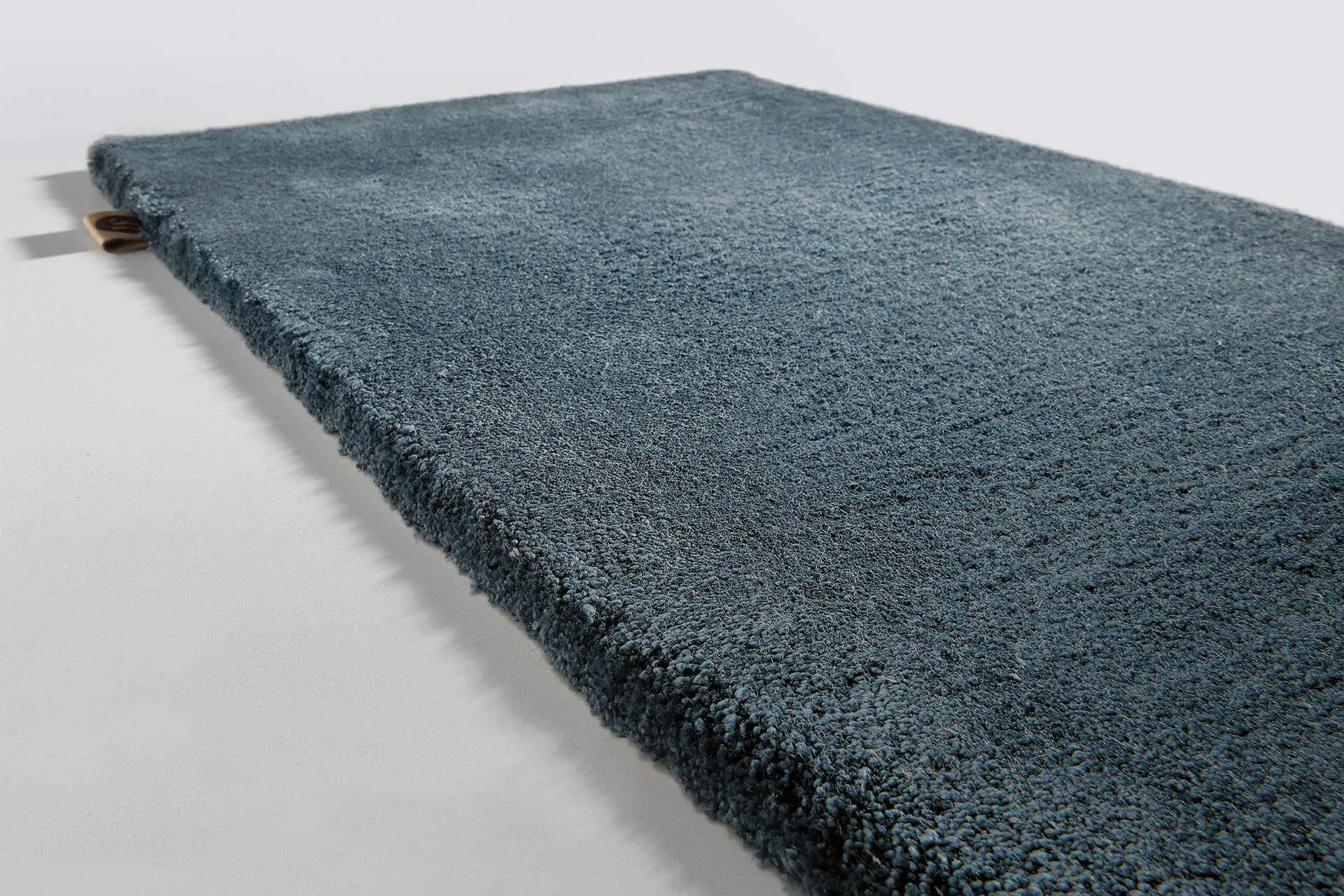 SideView_Astral_BlueStone