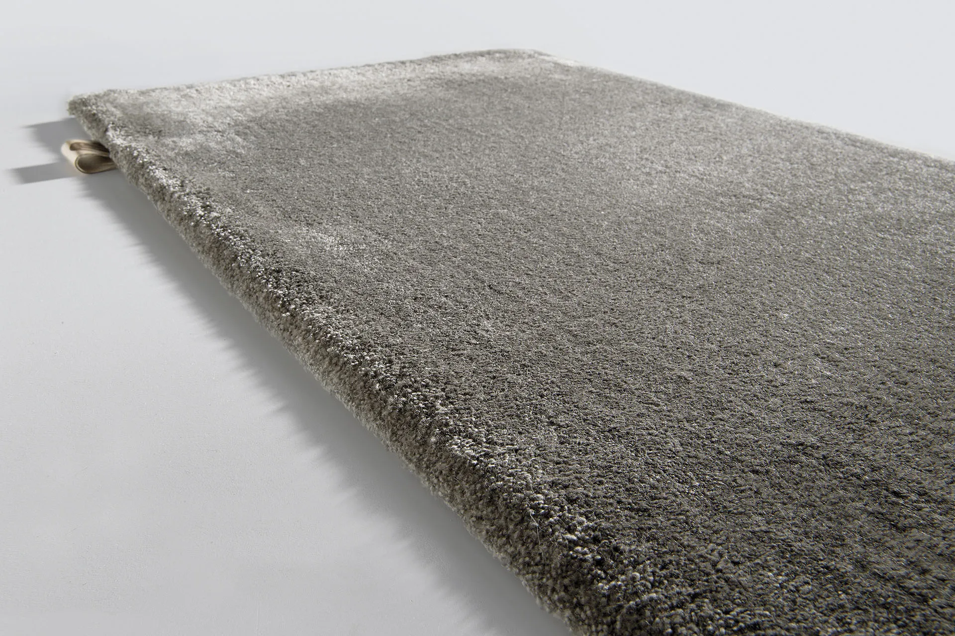 SideView_Astral_Gunmetal