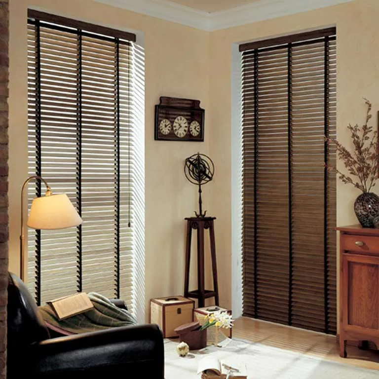 Жалюзи горизонтальные veniwood-graffiti-02