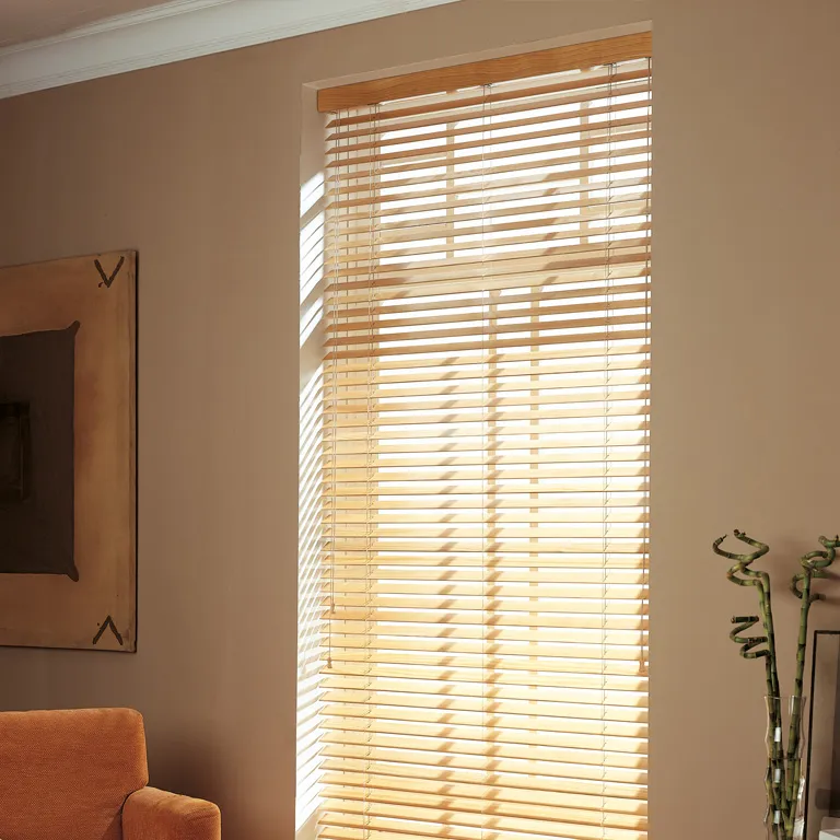 Жалюзи горизонтальные Veniwood-natura