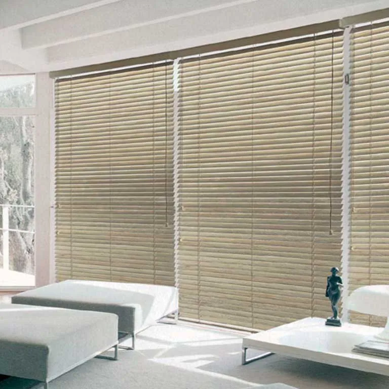 Жалюзи горизонтальные veniwood-parquet-03