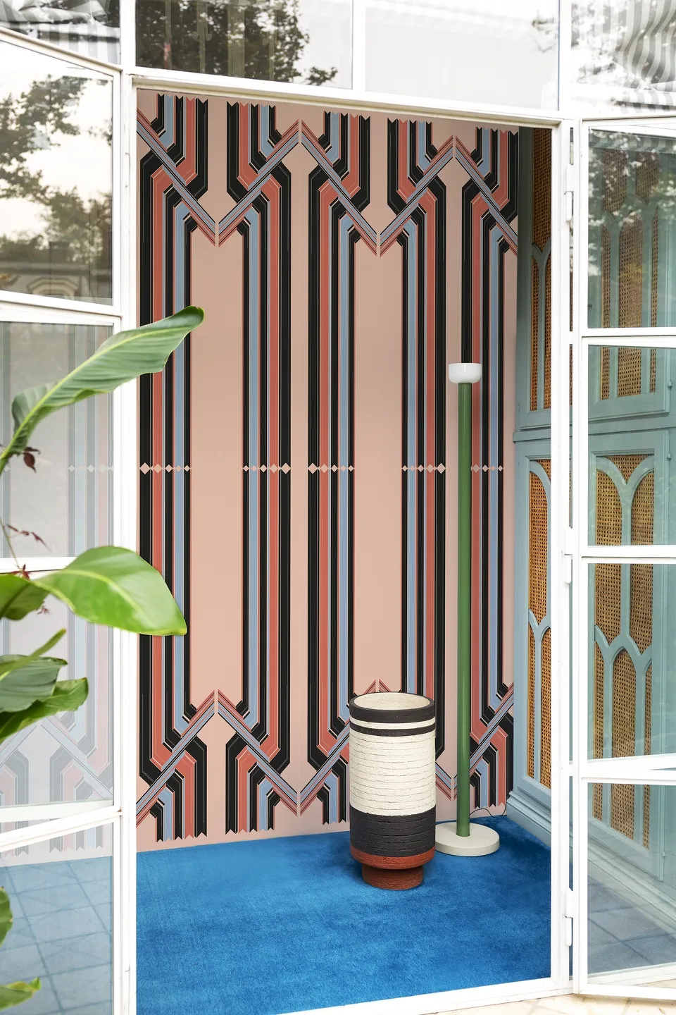 Обои для стен Wall&Deco 2023 Contemporary Wallpaper SANTI-E-PIRATI