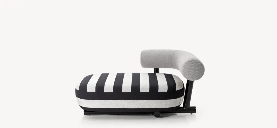 Шезлонг Pipe by Sebastian Herkner