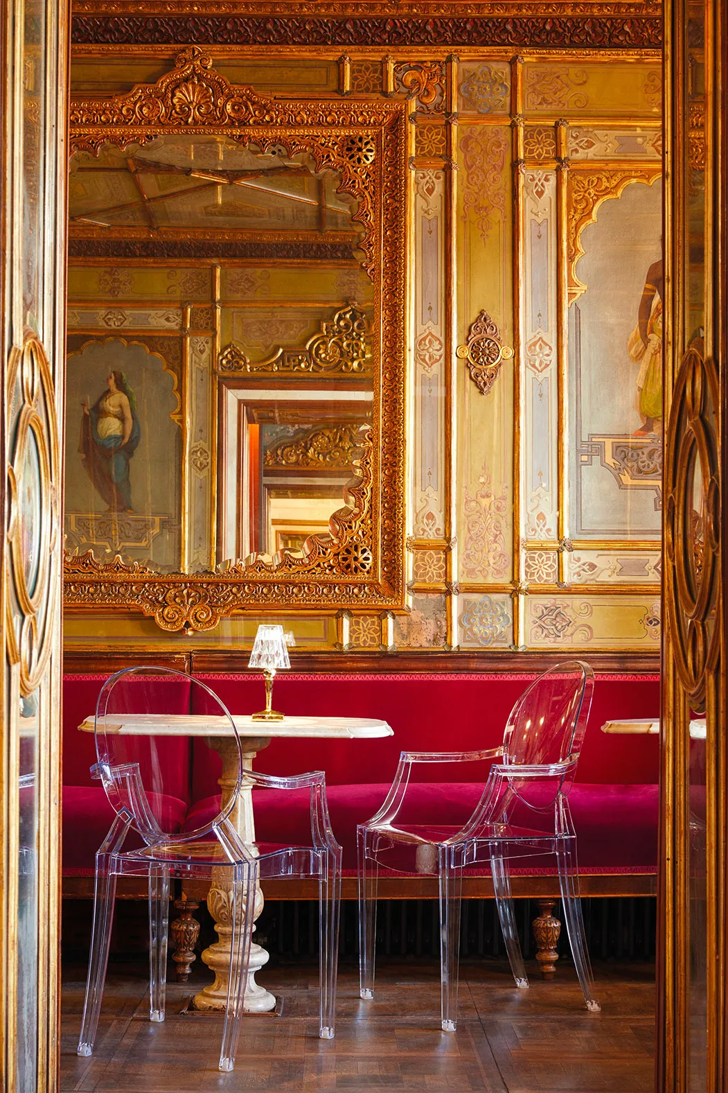 Louis ghost by Philippe Starck #4