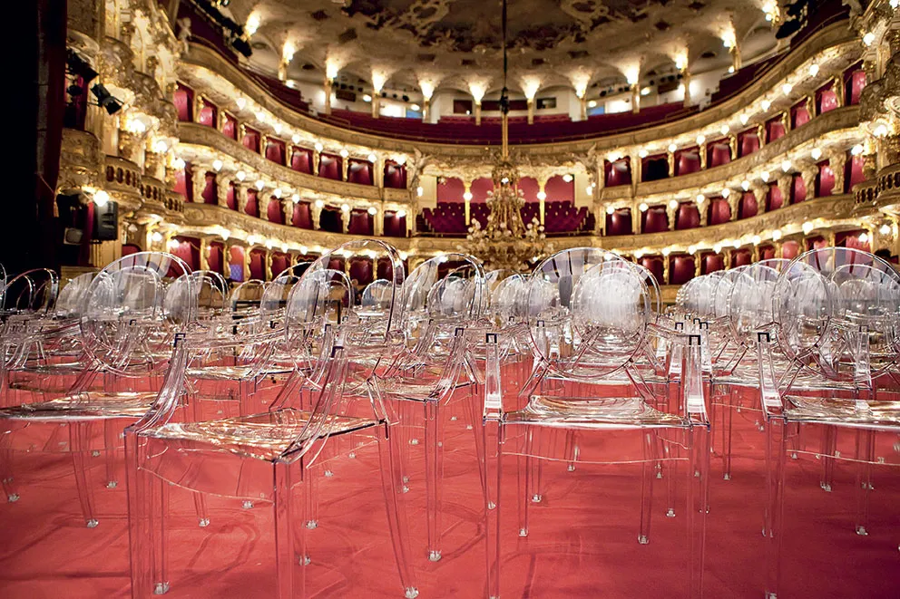 Louis ghost by Philippe Starck #7