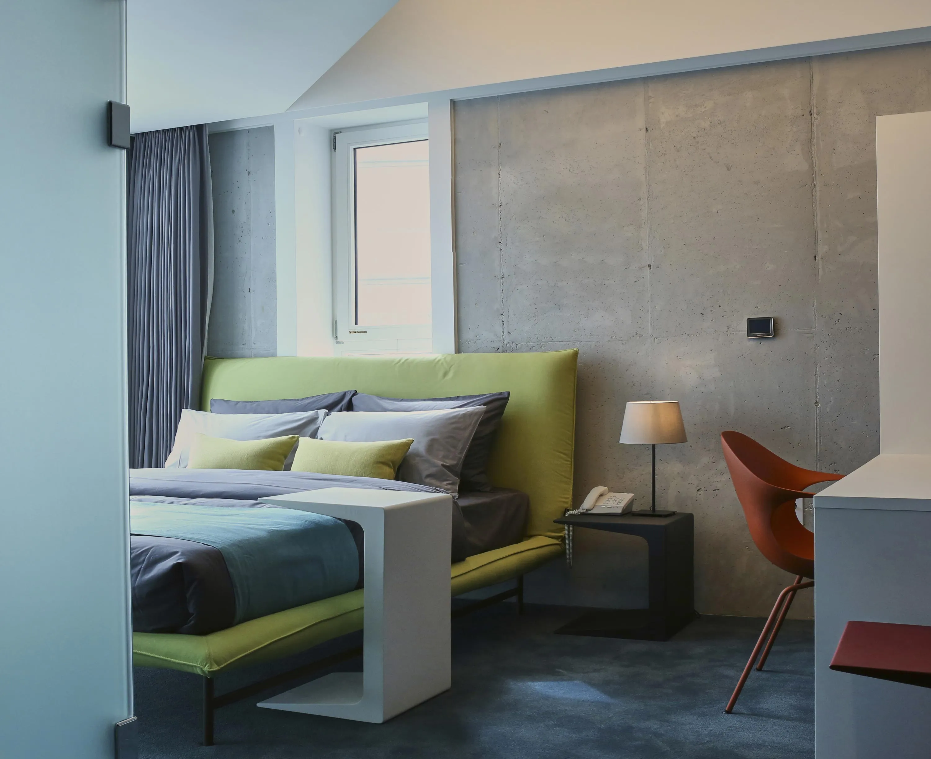 Журнальный столик CU #8