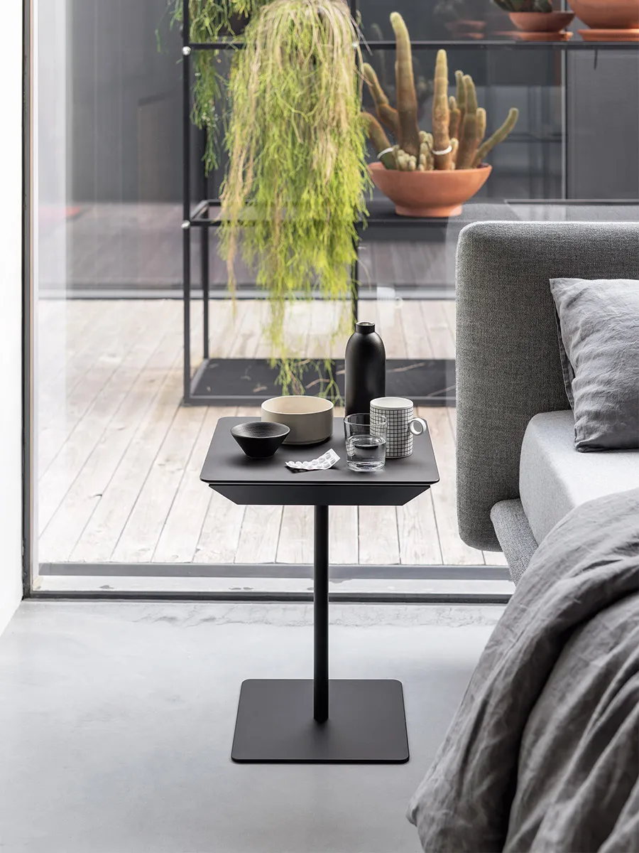 Журнальный столик Tag #2