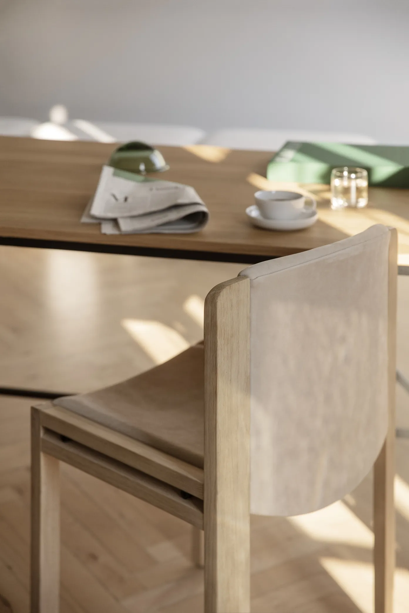 Chair 300 Smoked Elegance Walnut Pack 01 #8