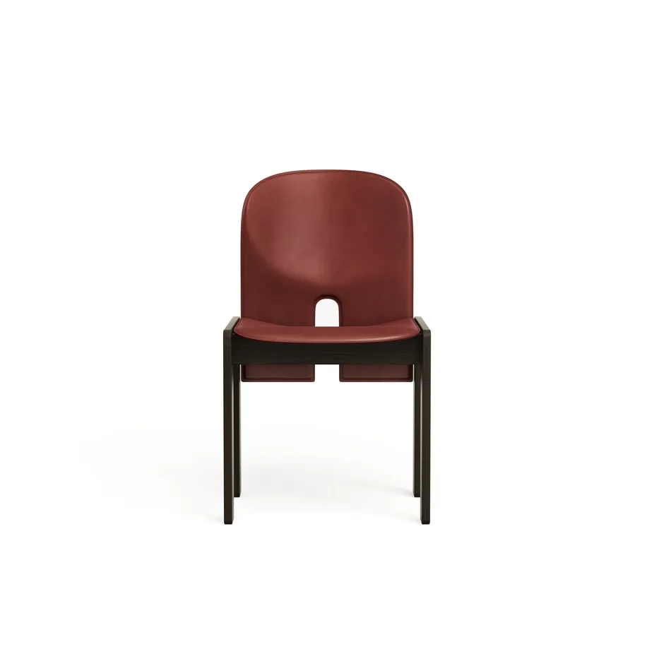 Кресло Scarpa_121_Chair_Mocca stained Ash_London Leather_Packshot