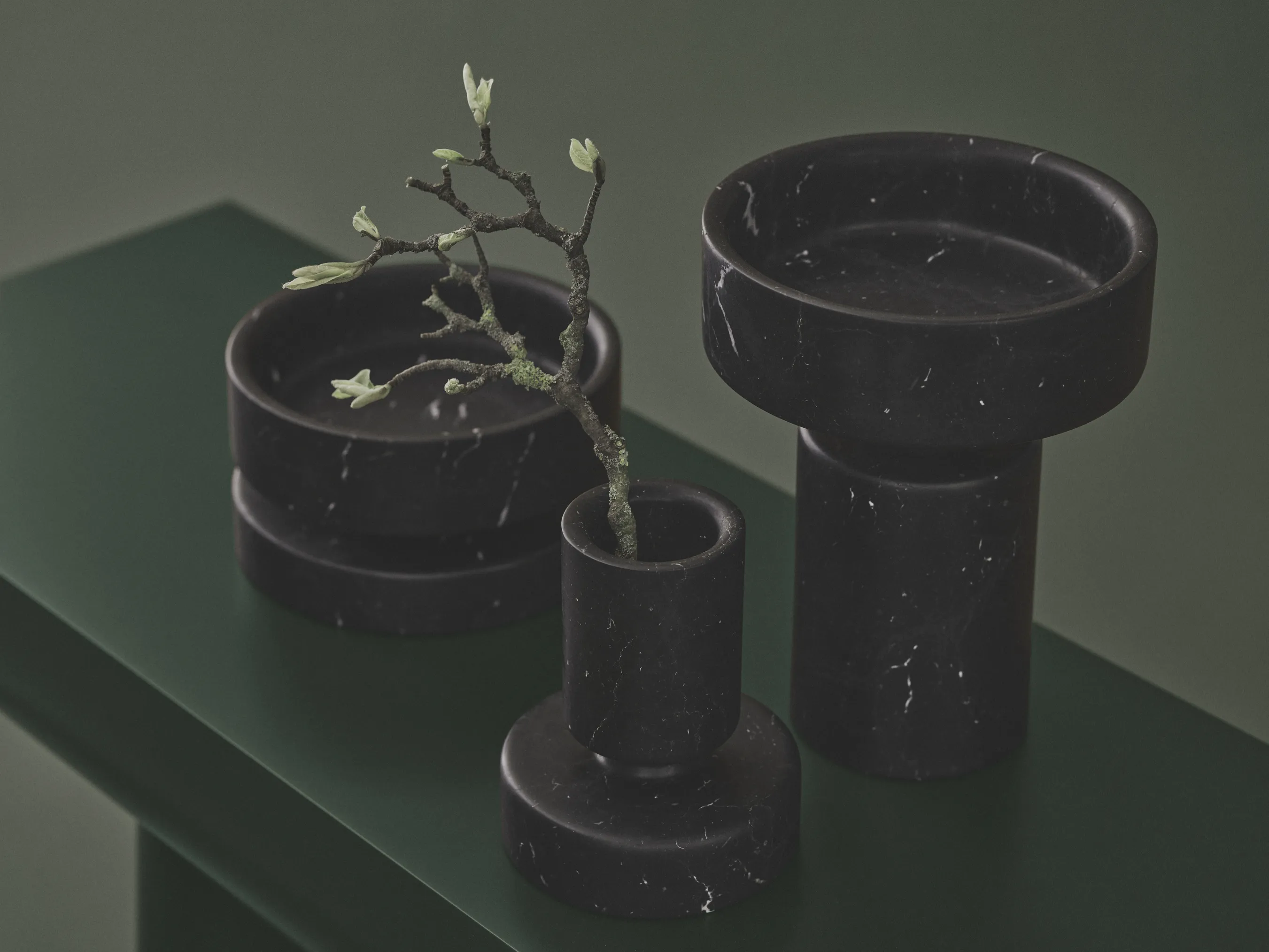 Table_Dark_Aubergine_Packshot_Angle #6