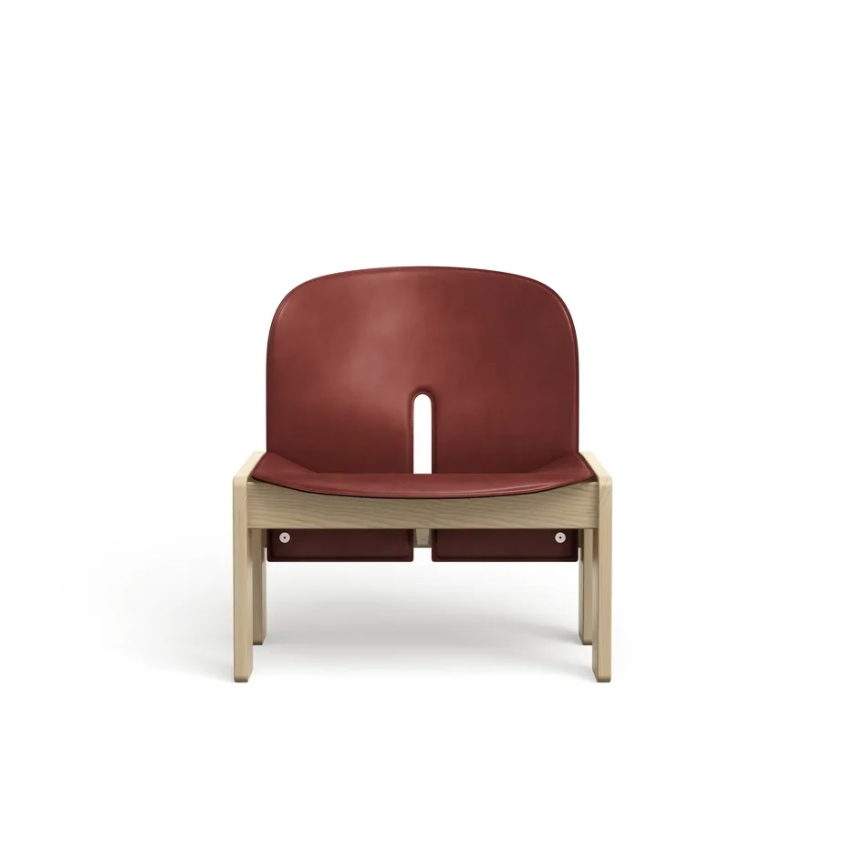 Кресло Scarpa_925_Lounge Chair_Ash_London leather_Packshot